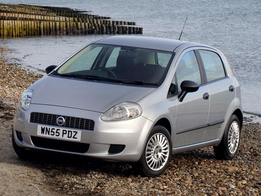  Fiat Grande Punto 5-Door 2006 года  (UK) (фото 1 из 9)